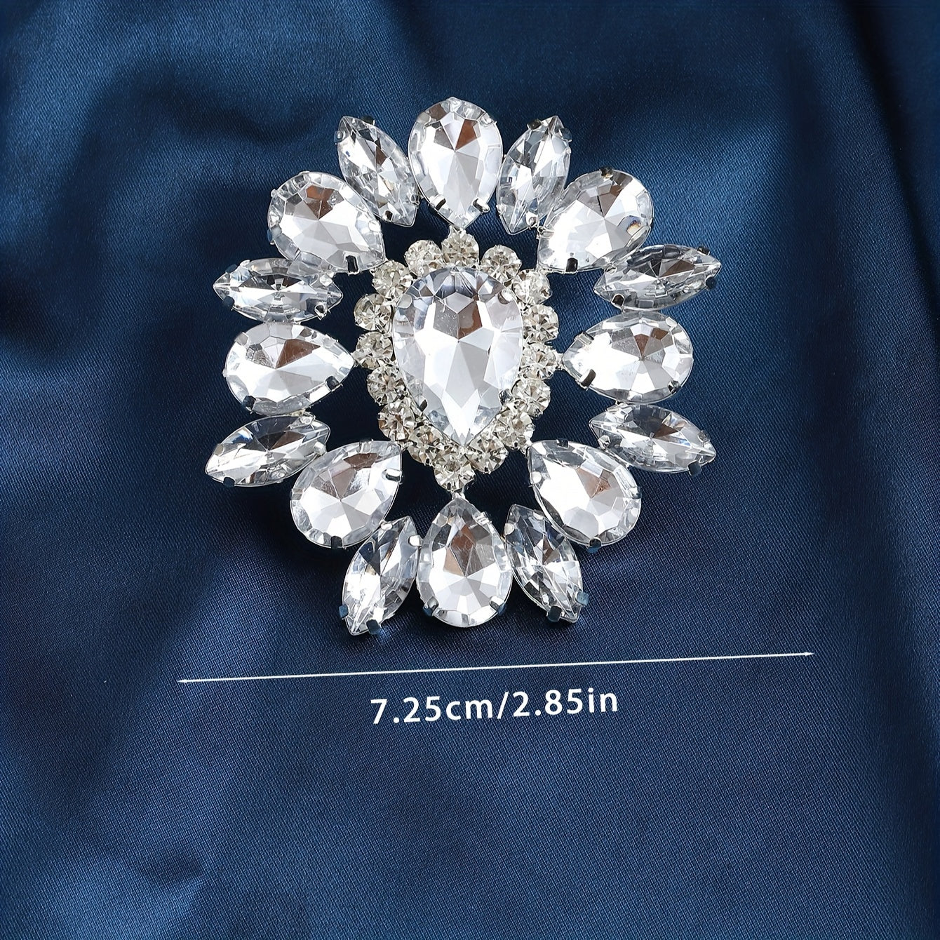 Överdriven Ring Infälld Stor Strass Stor Blomdesign Silverfärgad Eller Gyllene Ring Ditt Samtal Matcha Dagliga Outfits Festtillbehör