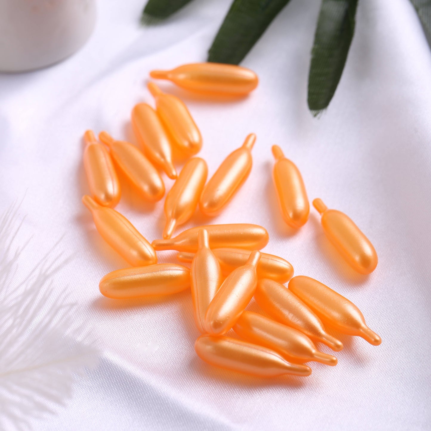 Vitamin E Ansiktskapslar - Jämna ut rynkor, återfuktar och förbättrar välvårdad hud - Fördröjer åldrande och minskar pigmentering - Pre-makeup fuktgivande bas för män och kvinnor!